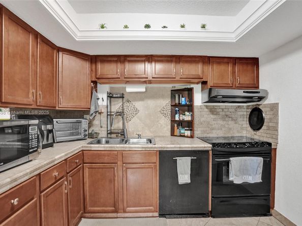 520 SW 62nd Ave, Margate FL 33068