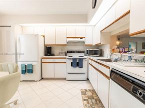 1101 SW 128th Ter 209C, Pembroke Pines FL 33027