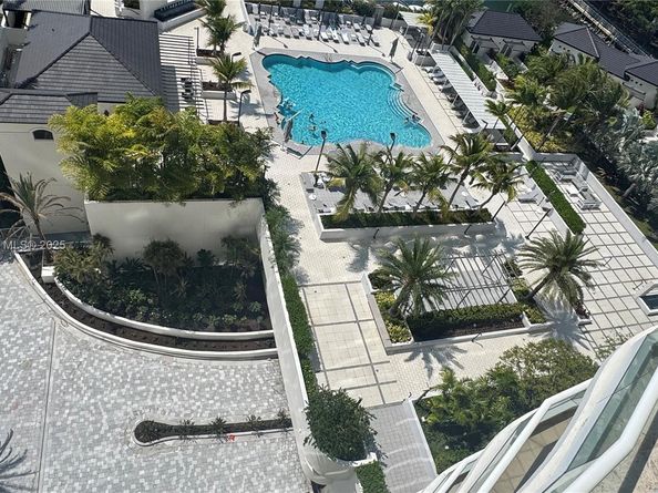 7000 Island Blvd 1208, Aventura FL 33160