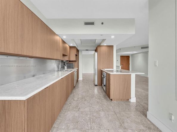 7000 Island Blvd 1208, Aventura FL 33160