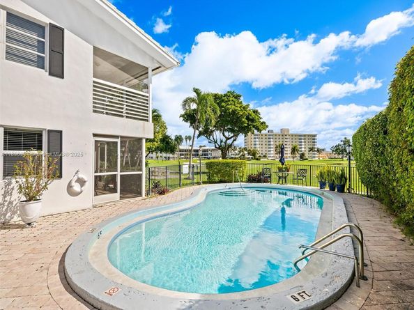 4812 NE 23rd Ave 2, Fort Lauderdale FL 33308