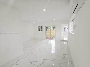 2530 NW 111th St, Miami FL 33167