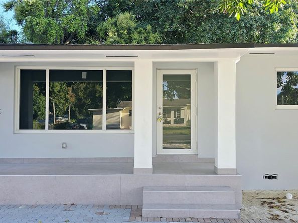 2530 NW 111th St, Miami FL 33167