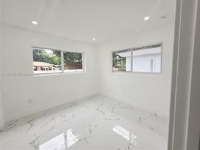 2530 NW 111th St, Miami FL 33167