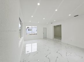 2530 NW 111th St, Miami FL 33167