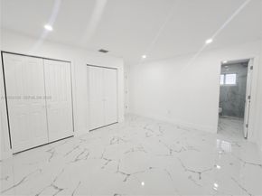 2530 NW 111th St, Miami FL 33167