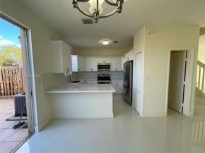 7317 NW 174th Ter 102, Hialeah FL 33015