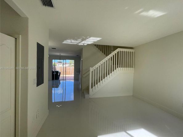 7317 NW 174th Ter 102, Hialeah FL 33015