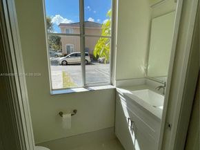 7317 NW 174th Ter 102, Hialeah FL 33015