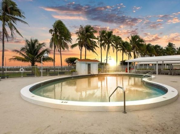 2899 Collins Ave 1638, Miami Beach FL 33140