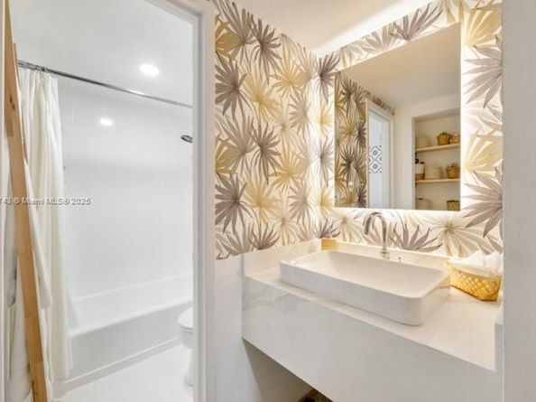 2899 Collins Ave 1638, Miami Beach FL 33140