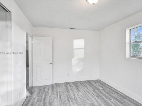 1215 NW 31st Way, Lauderhill FL 33311