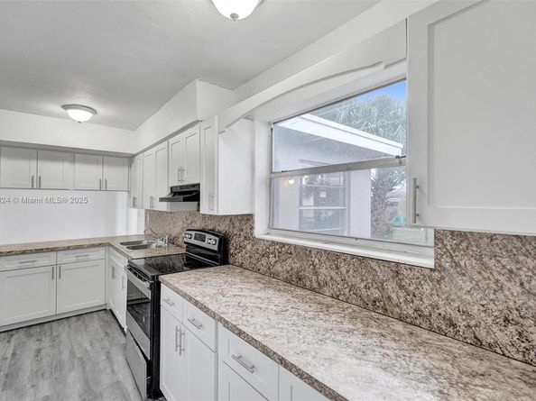 1215 NW 31st Way, Lauderhill FL 33311