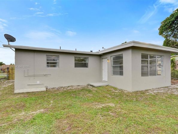 1215 NW 31st Way, Lauderhill FL 33311