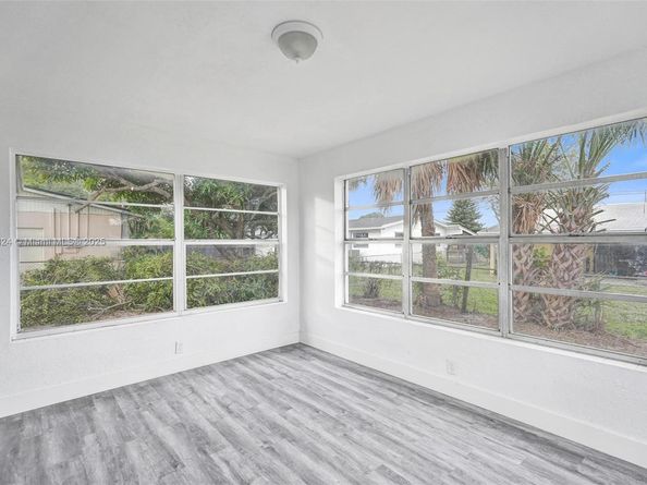 1215 NW 31st Way, Lauderhill FL 33311