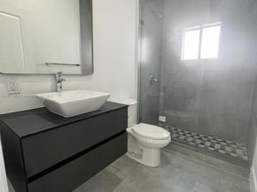 2421 NW 23rd Ln, Fort Lauderdale FL 33311