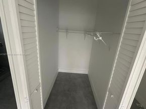 2421 NW 23rd Ln, Fort Lauderdale FL 33311