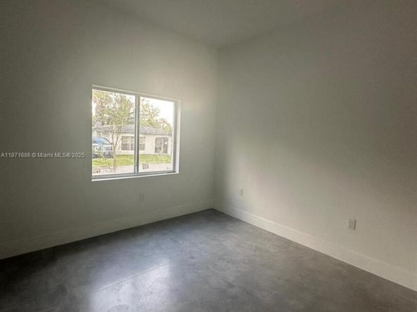 2421 NW 23rd Ln, Fort Lauderdale FL 33311