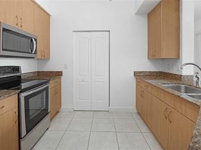 1830 Radius Dr 1119, Hollywood FL 33020