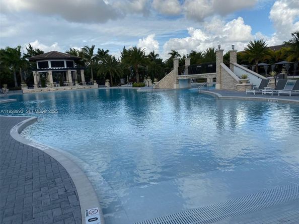 8800 NW 97th Ave 206, Doral FL 33178