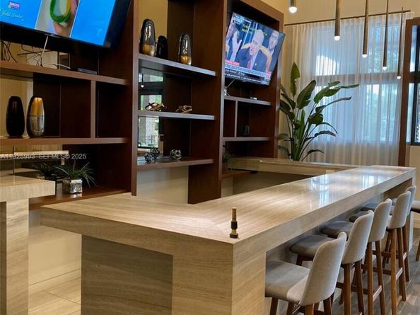 8800 NW 97th Ave 206, Doral FL 33178