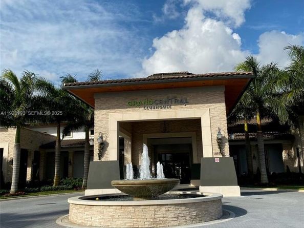 8800 NW 97th Ave 206, Doral FL 33178