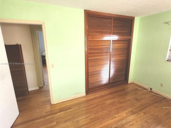 1547 W 10th St, Riviera Beach FL 33404