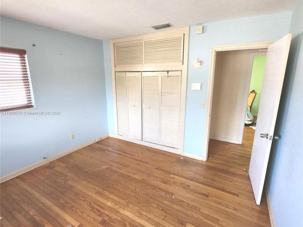 1547 W 10th St, Riviera Beach FL 33404