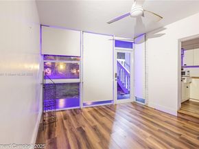 161 NE 10th Ave 15A, Hallandale Beach FL 33009