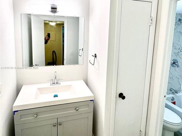 4561 W Mcnab Rd 16, Pompano Beach FL 33069