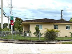 3900 SW 67th Ave, Miami FL 33155