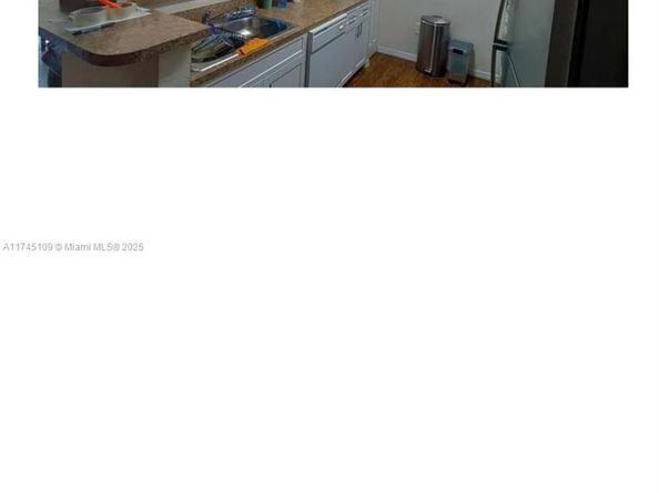 215 SW 117th Ter 14205, Pembroke Pines FL 33025