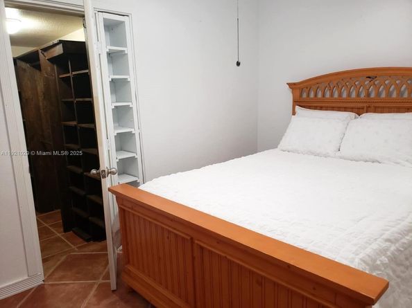 635 SW 64th Ct, Miami FL 33144