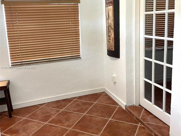 635 SW 64th Ct, Miami FL 33144