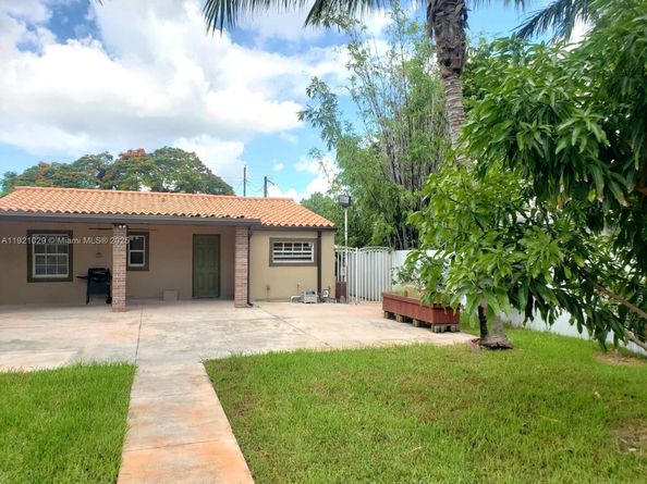 635 SW 64th Ct, Miami FL 33144