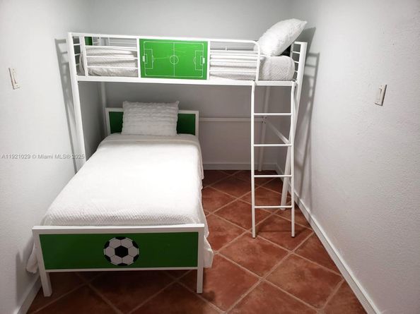 635 SW 64th Ct, Miami FL 33144