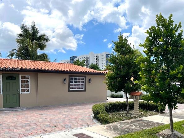 635 SW 64th Ct, Miami FL 33144