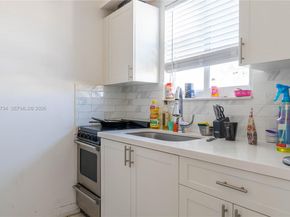 611 74th St, Miami Beach FL 33141