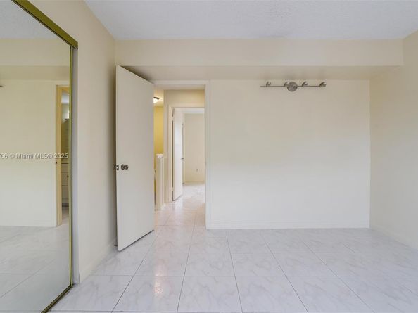 5808 W 26th Ave 211, Hialeah FL 33016