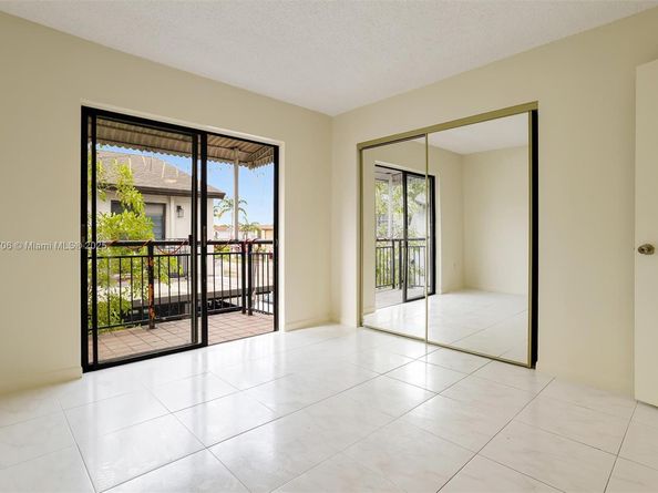 5808 W 26th Ave 211, Hialeah FL 33016