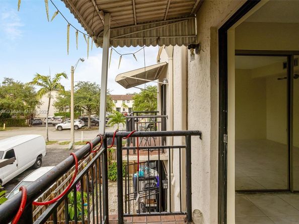 5808 W 26th Ave 211, Hialeah FL 33016