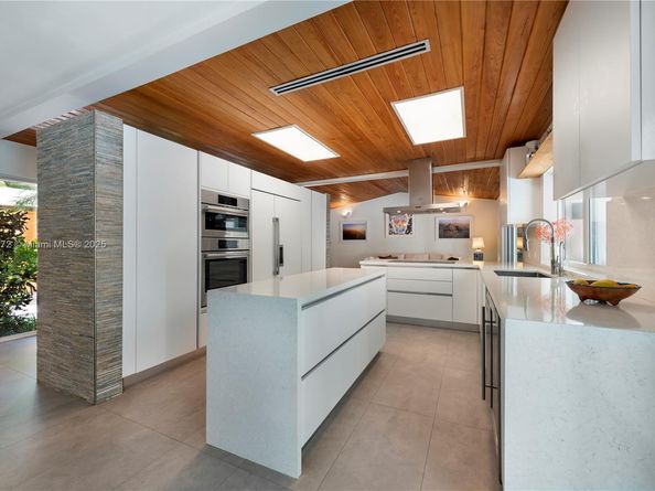 11570 SW 72nd Ave, Pinecrest FL 33156