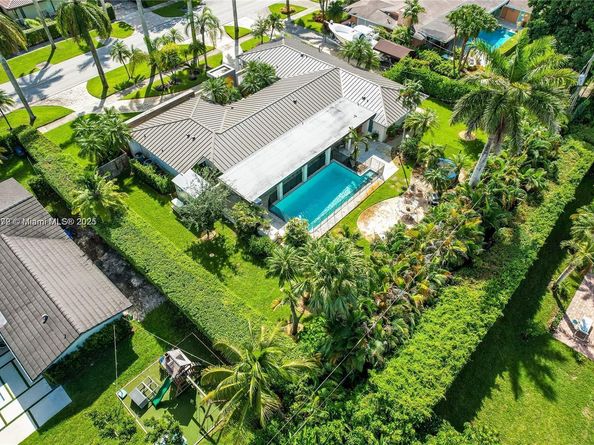 11570 SW 72nd Ave, Pinecrest FL 33156