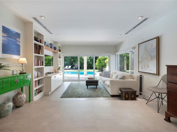 11570 SW 72nd Ave, Pinecrest FL 33156