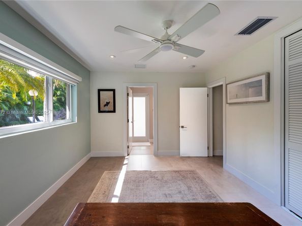 11570 SW 72nd Ave, Pinecrest FL 33156