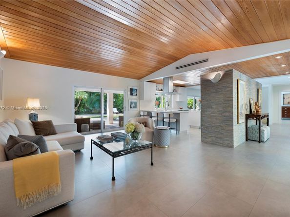 11570 SW 72nd Ave, Pinecrest FL 33156