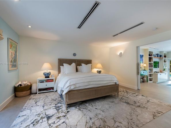 11570 SW 72nd Ave, Pinecrest FL 33156