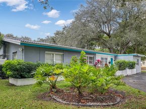 5712 Monroe St, Hollywood FL 33023