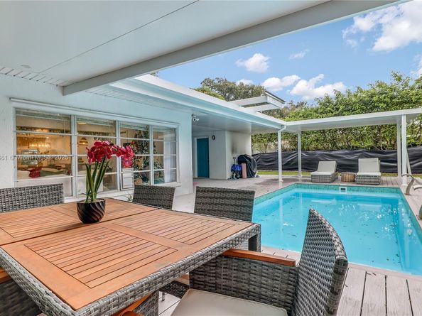 5712 Monroe St, Hollywood FL 33023