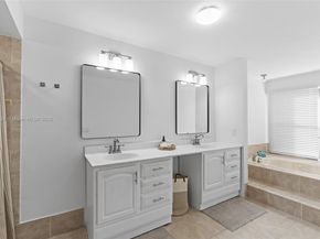 361 Fern Dr 73, Weston FL 33326